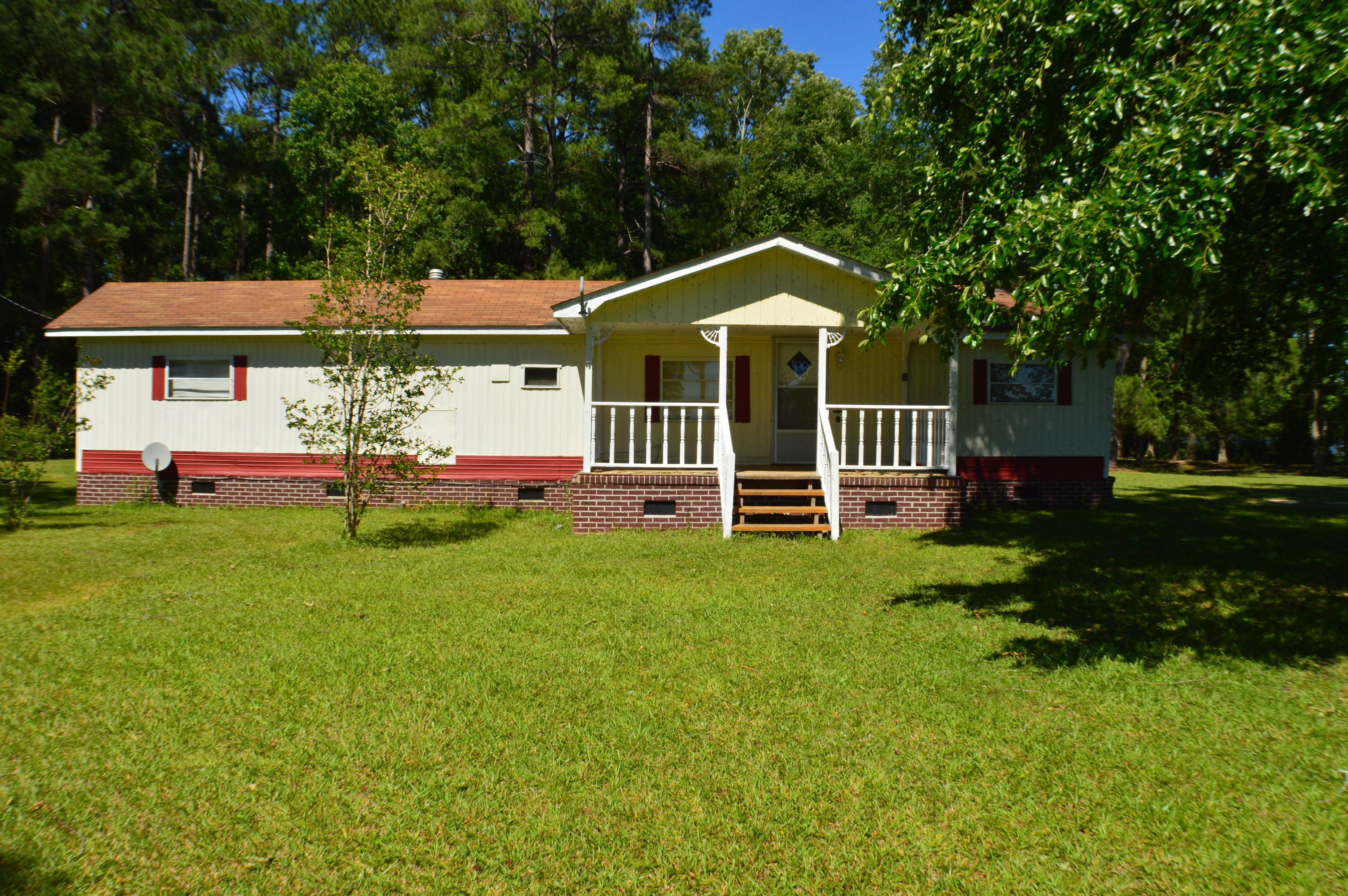 2054 Goat Island Road Summerton, SC 29148 - Photo 3 of 55 DSC_2856