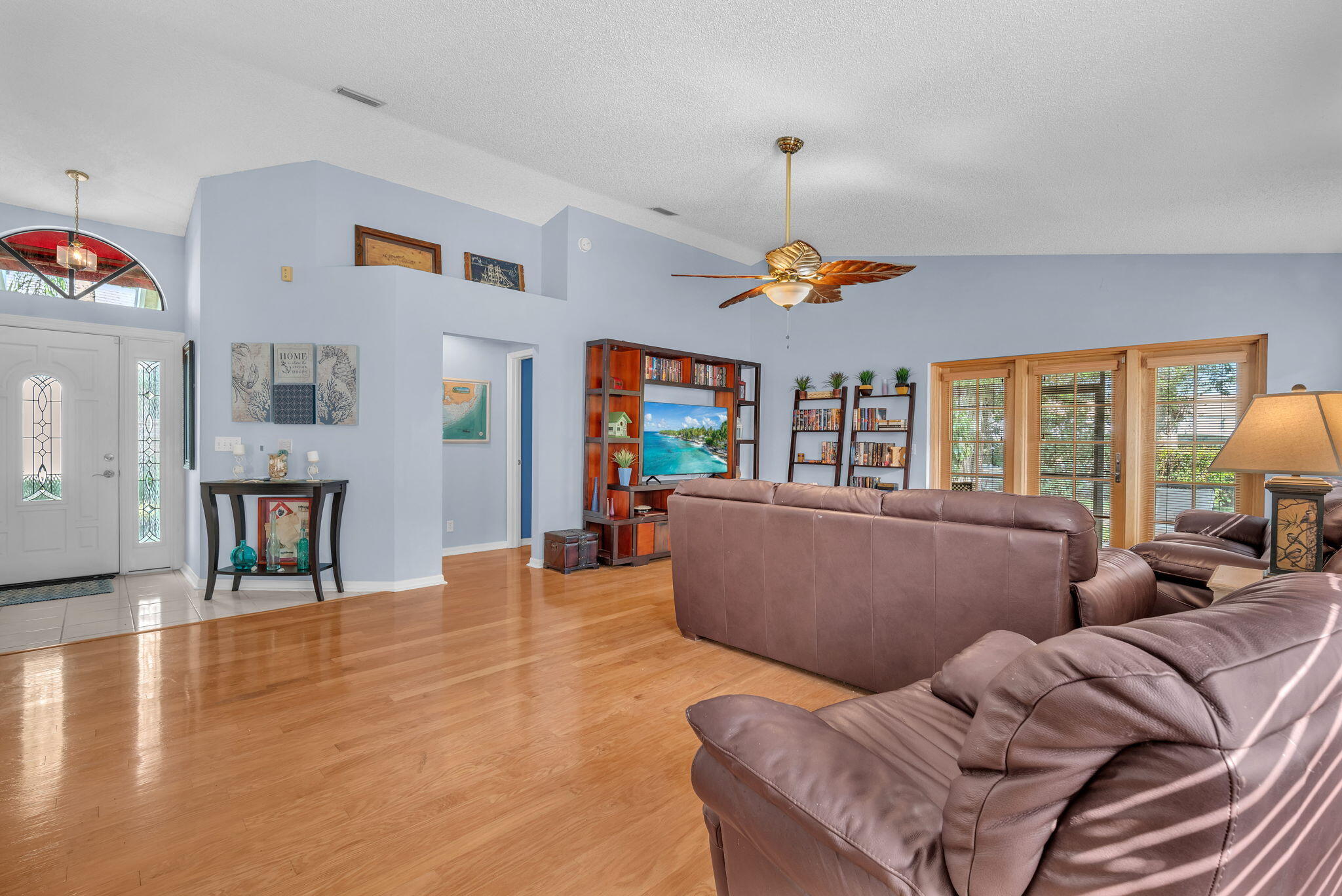 6080 Beaconwood Road Lake Worth, FL 33467 - Photo 3 of 52 31-web-or-mls-DSC04351