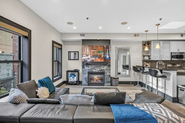 $1,099,000 | 223 Park Avenue, Unit 3, Hoboken, NJ 07030