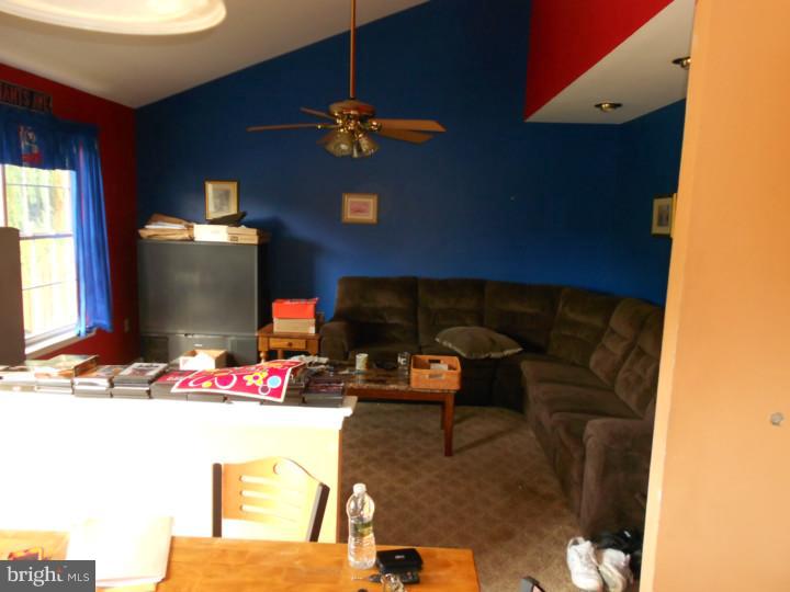 11 Birchgrove Road Newark, DE 19702 - Photo 5 of 12 Gallery Image 5