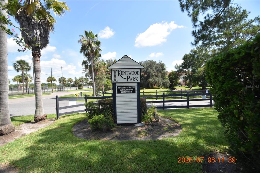 2302 South Maki Road, Unit 2 Plant City, FL 33563 - Photo 3 of 33