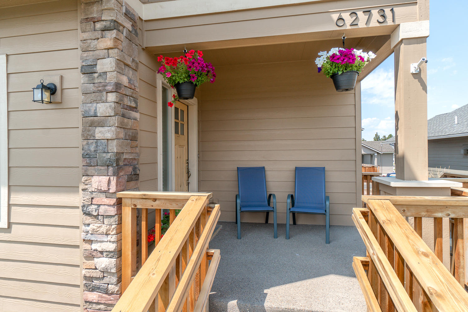 62731 Hawkview Road Bend, OR 97701 - Photo 2 of 25 62731-003