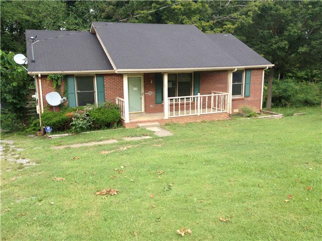1717 Setter Road Clarksville, TN 37042 - Photo 1 of 9 Front View of Property