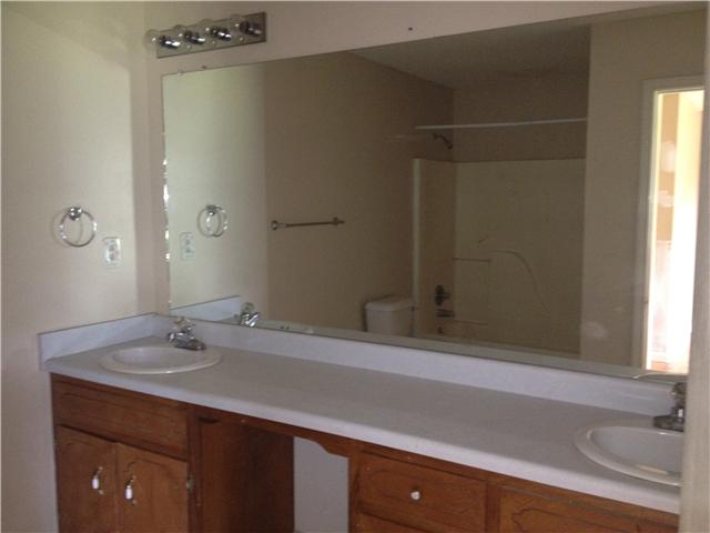1717 Setter Road Clarksville, TN 37042 - Photo 9 of 9 Master Bath