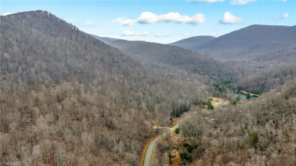 1 Three Top Road Todd, NC 28684 - Photo 10 of 27