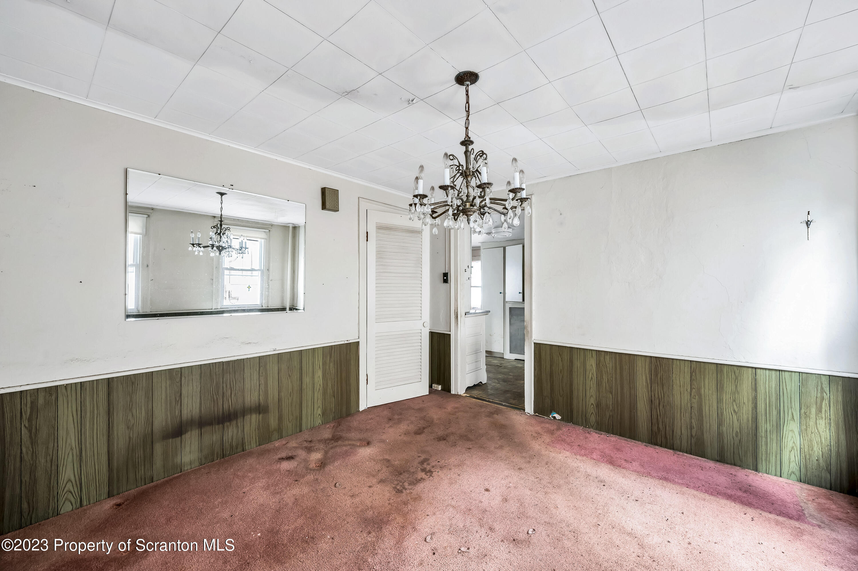 2043 Delaware Street Dunmore, PA 18512 - Photo 14 of 50
