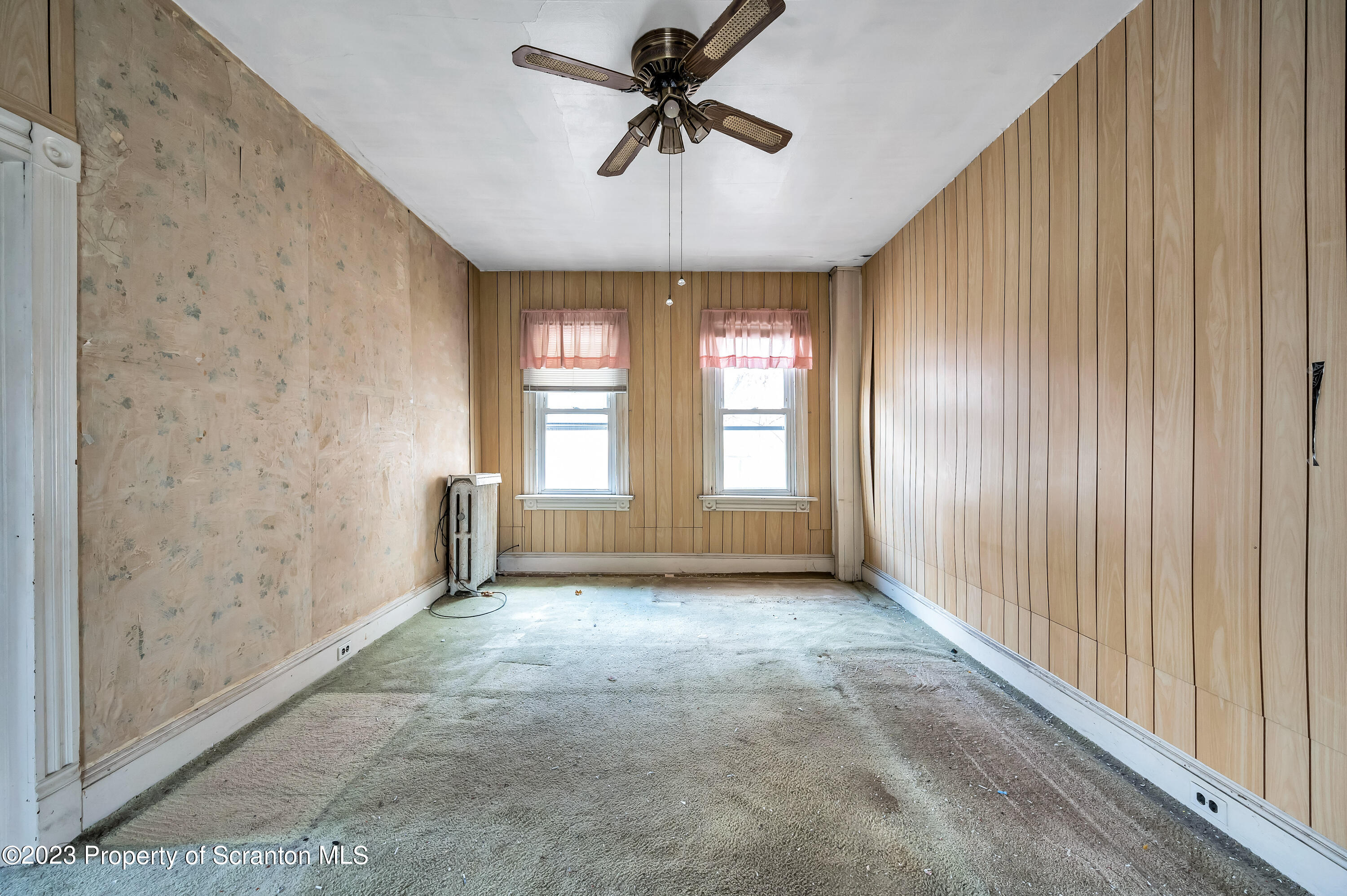2043 Delaware Street Dunmore, PA 18512 - Photo 28 of 50