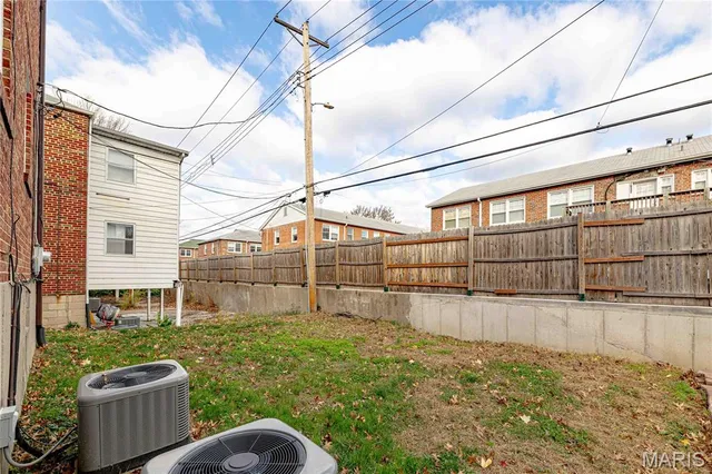 $350,000 | 7037 Dartmouth Avenue, University City, MO 63130