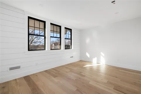 $3,995,000 | 14 Kay Boulevard, Middletown, RI 02842