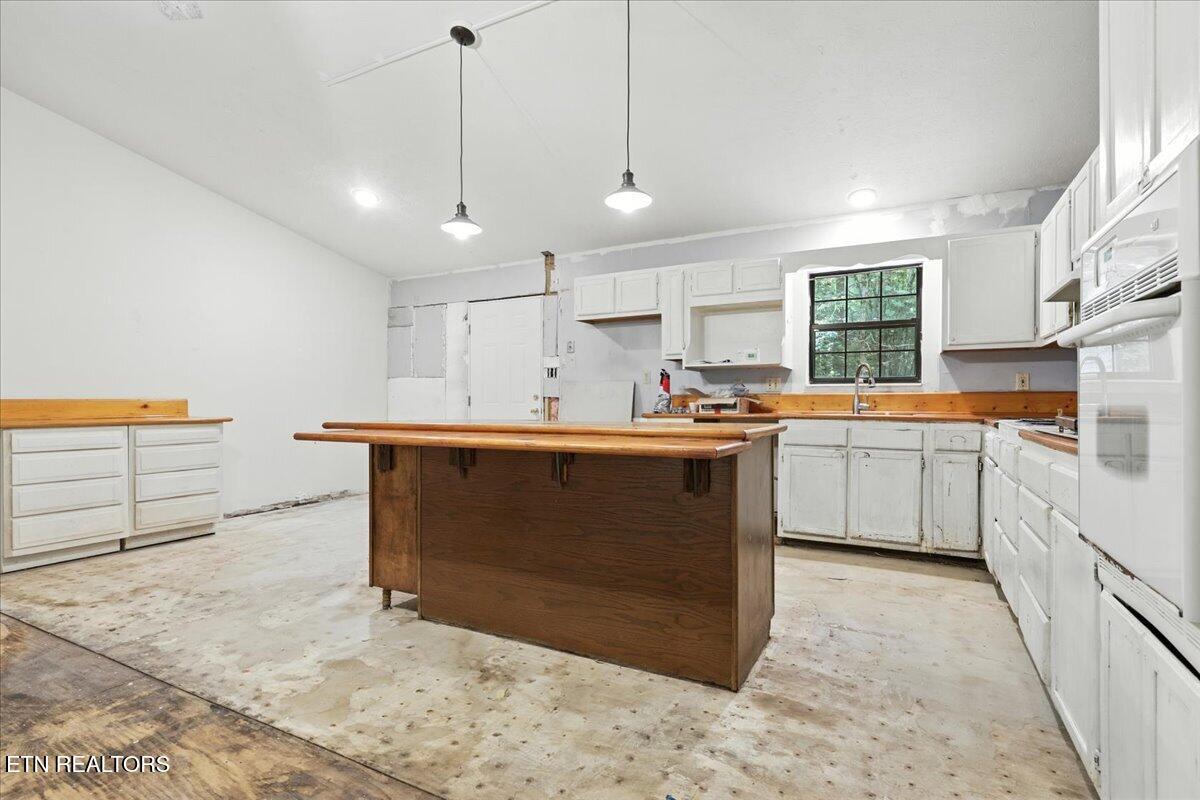 1520 Hightop Road Knoxville, TN 37914 - Photo 11 of 34 11-014_IMG_2209