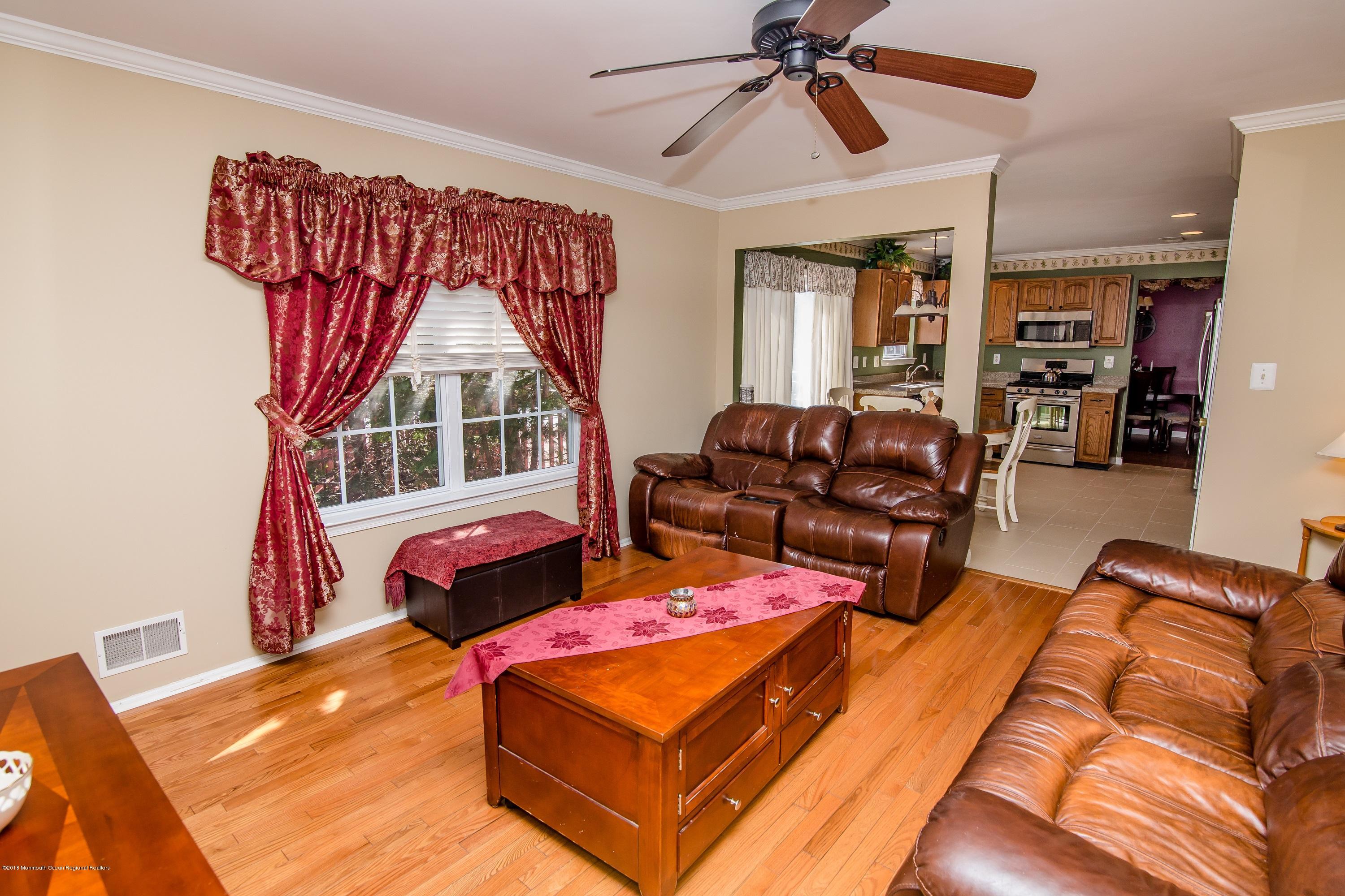 8 Nancy Street Howell, NJ 07731 - Photo 12 of 37 258 nancy-