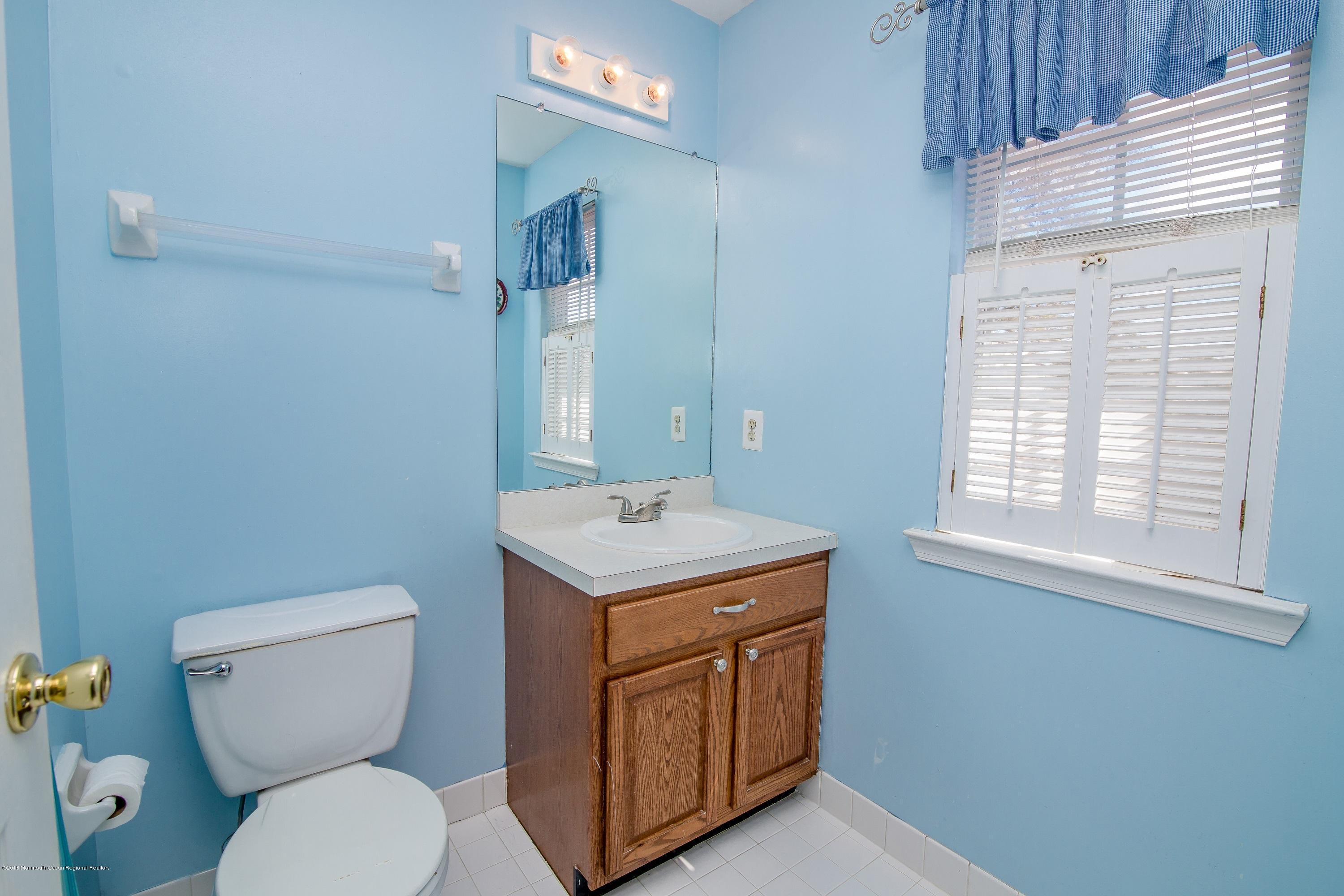 8 Nancy Street Howell, NJ 07731 - Photo 21 of 37 398 nancy-