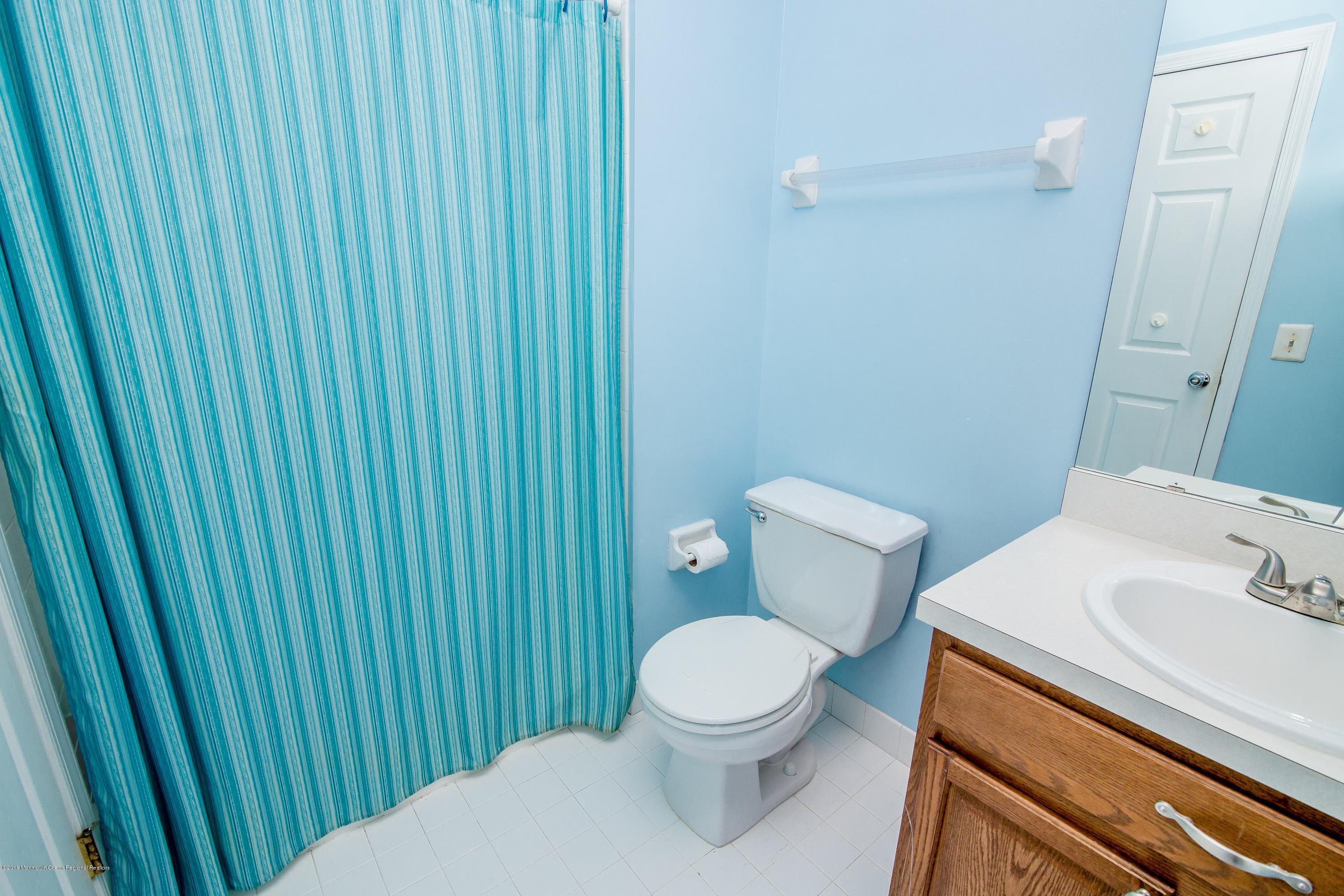 8 Nancy Street Howell, NJ 07731 - Photo 22 of 37 408 nancy-