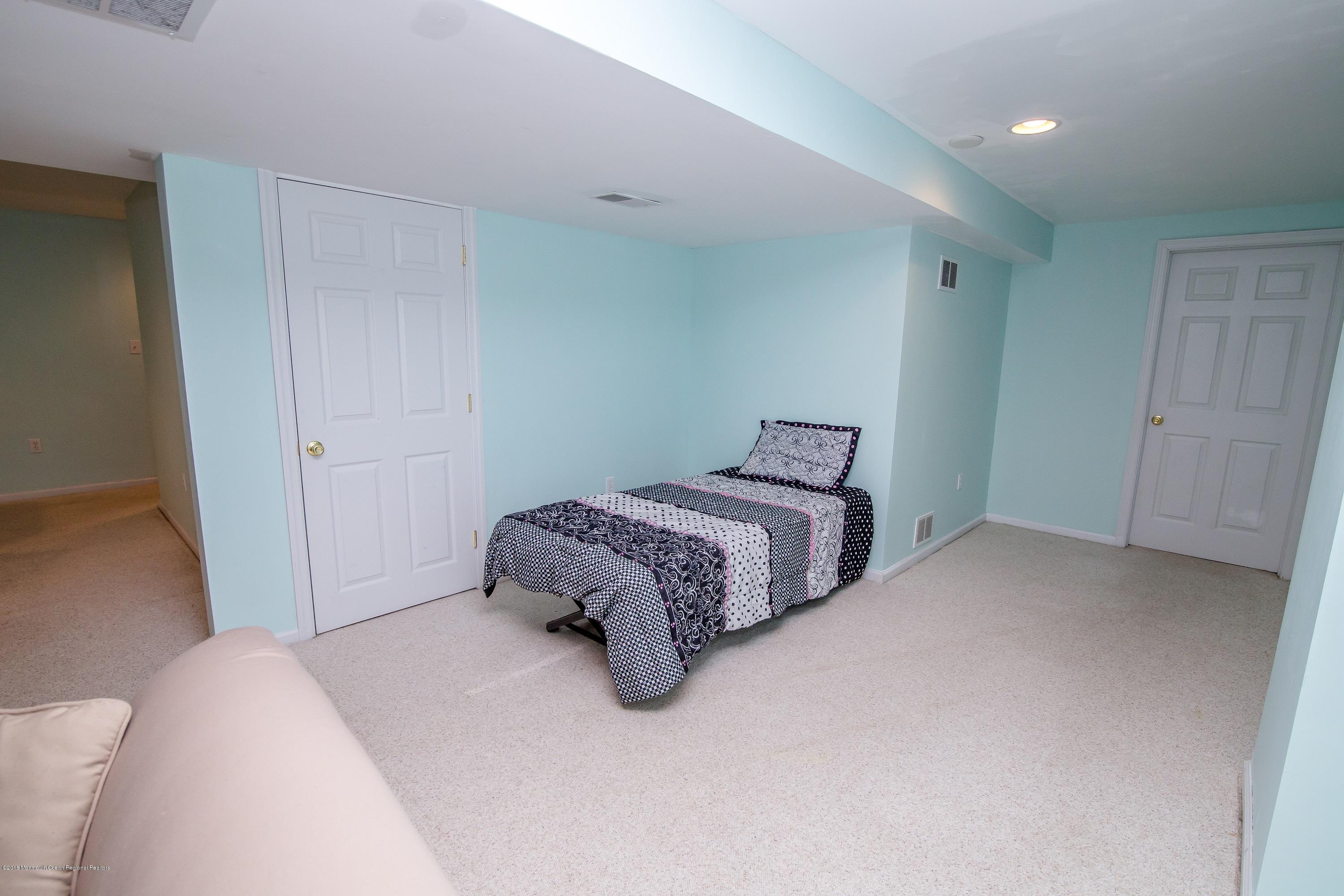 8 Nancy Street Howell, NJ 07731 - Photo 33 of 37 328 nancy-