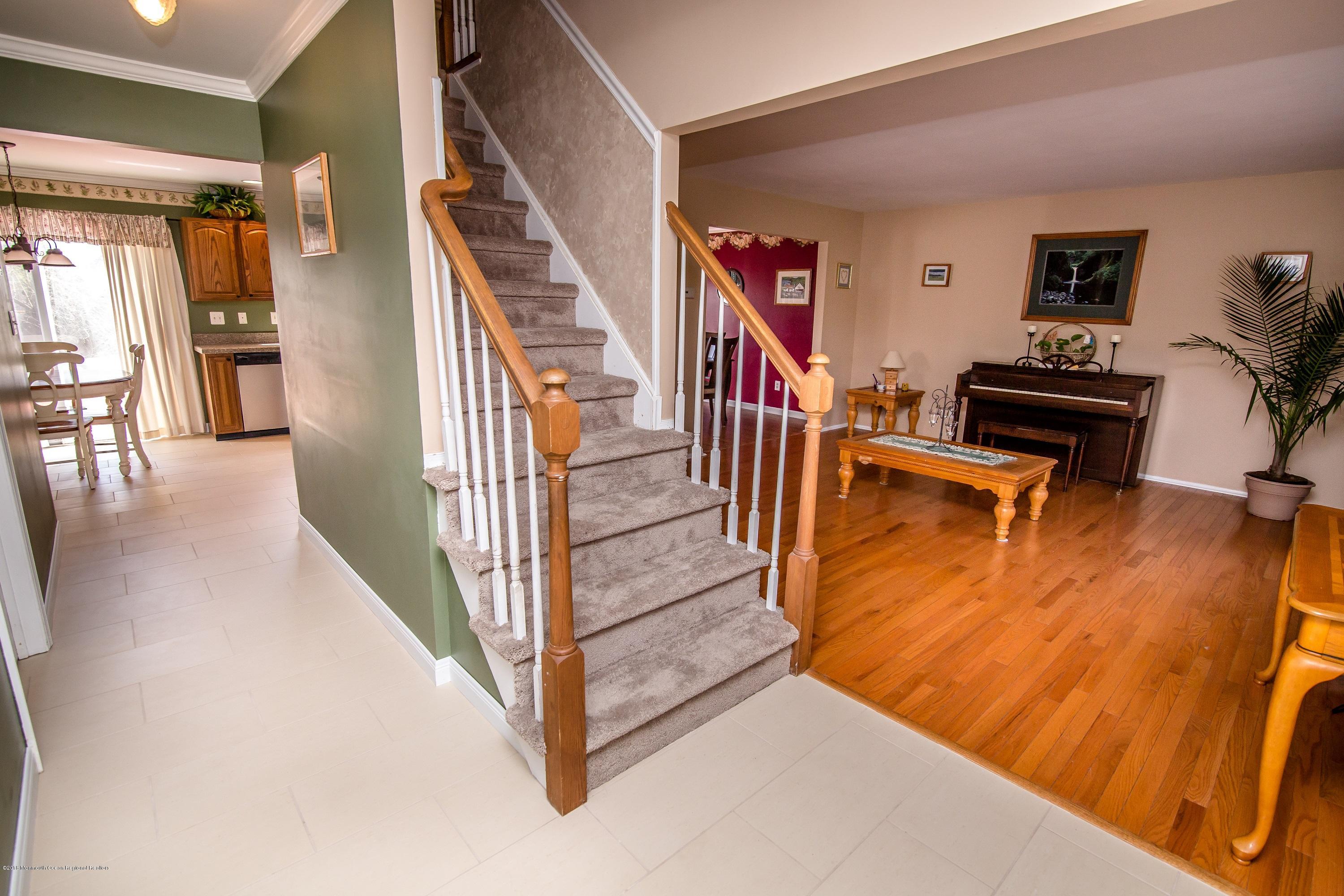 8 Nancy Street Howell, NJ 07731 - Photo 4 of 37 498 nancy-2