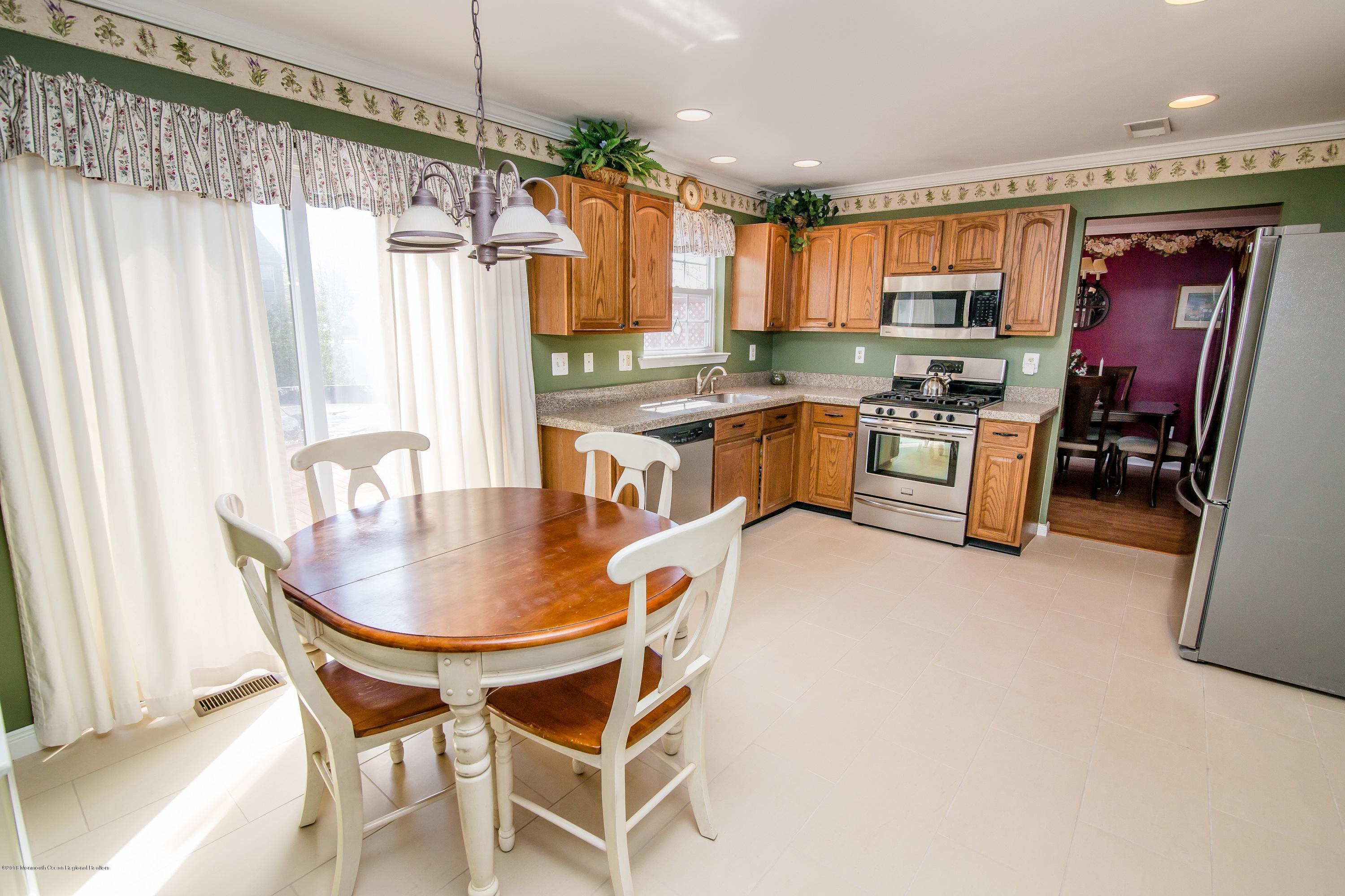 8 Nancy Street Howell, NJ 07731 - Photo 6 of 37 278 nancy-
