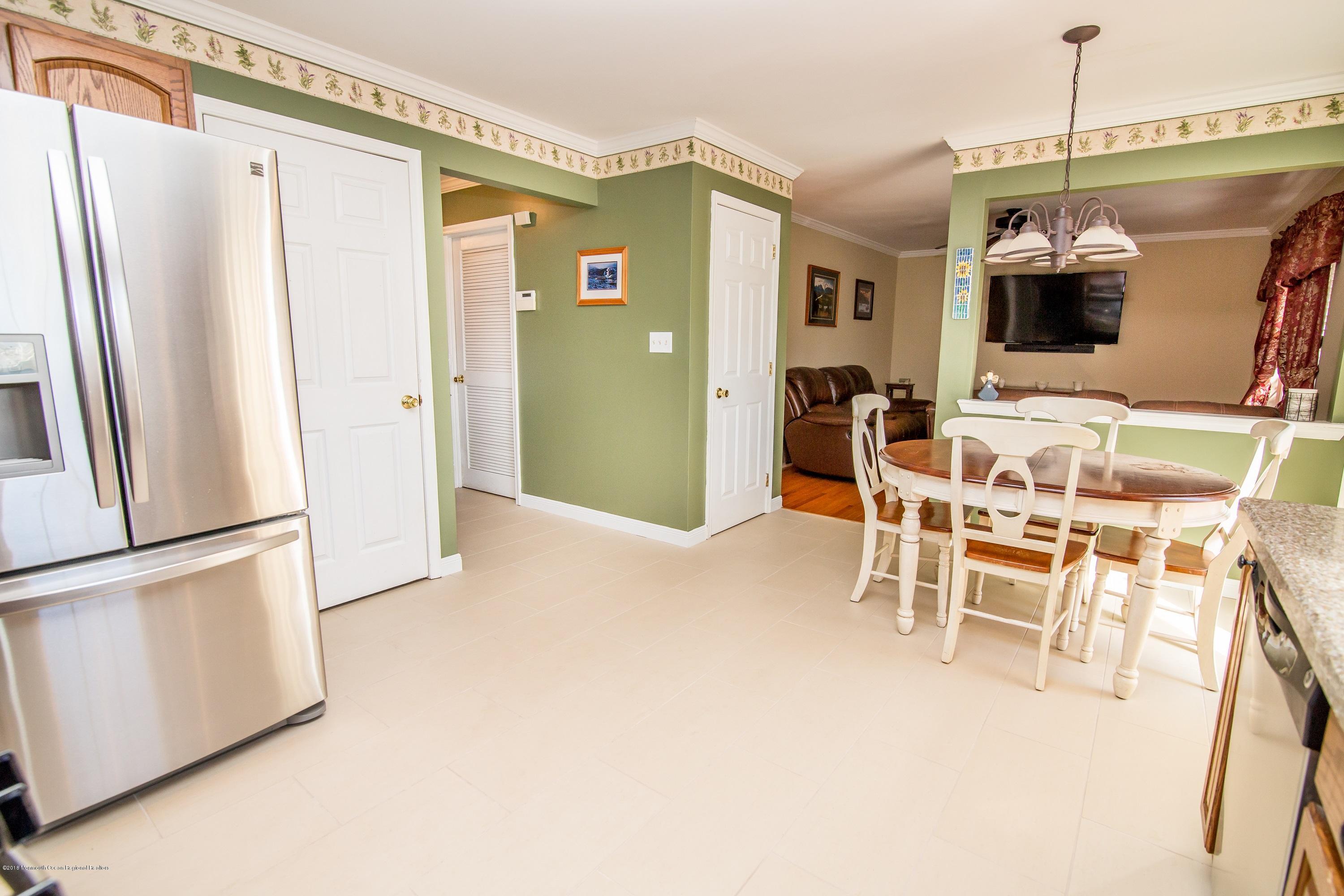 8 Nancy Street Howell, NJ 07731 - Photo 7 of 37 228 nancy-