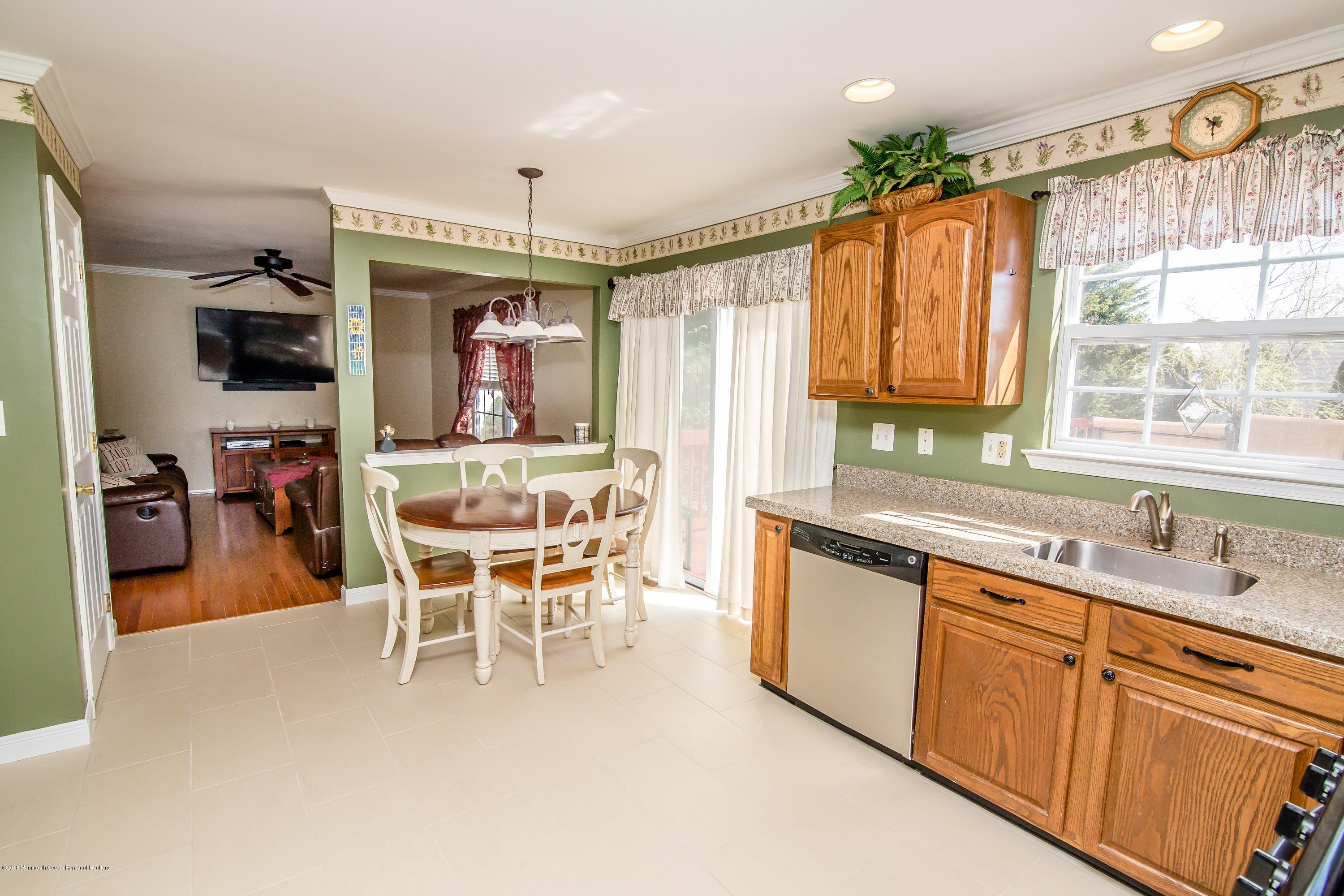 8 Nancy Street Howell, NJ 07731 - Photo 9 of 37 218 nancy-