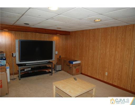 34 Pheasant Run Edison, NJ 08820 - Photo 13 of 16