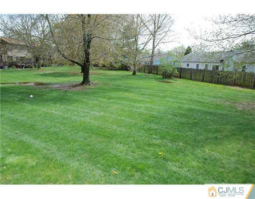 34 Pheasant Run Edison, NJ 08820 - Photo 15 of 16