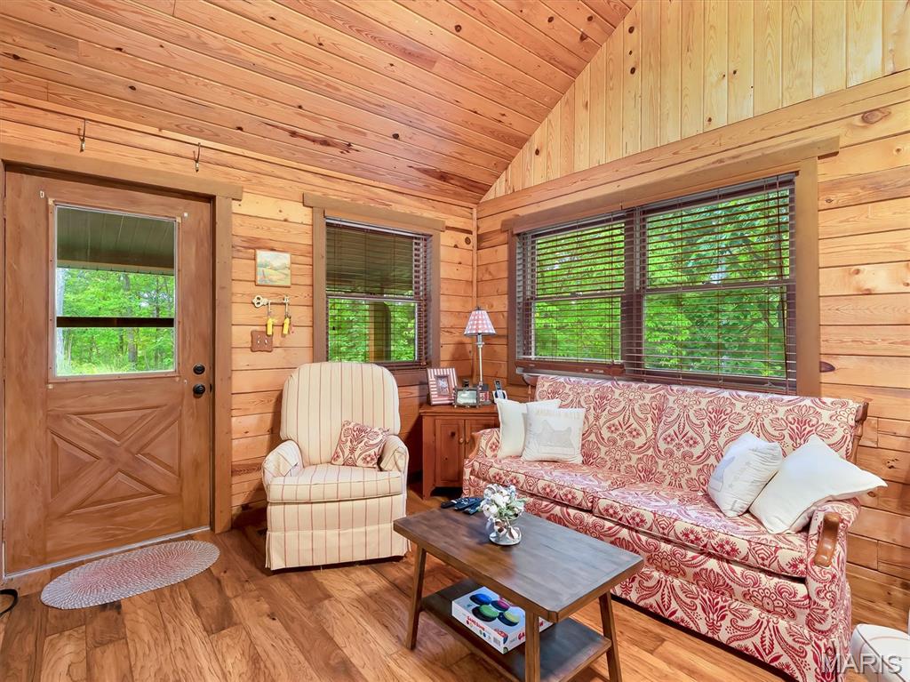 10131 Deer Run Road Bourbon, MO 65441 - Photo 8 of 47