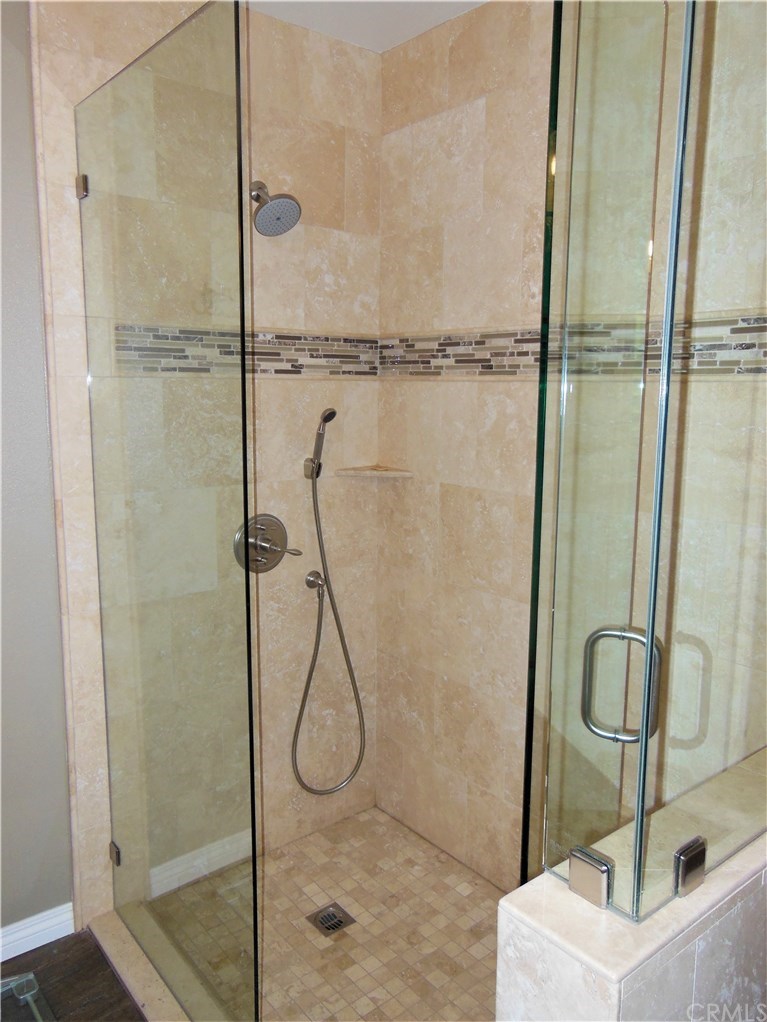 4731 Whipple Road Riverside, CA 92506 - Photo 22 of 66 PRIMARY BATHROOM. PORCELAIN & GLASS TILE.