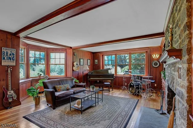 $1,345,000 | 121 Stanton Mountain Road, Lebanon, NJ 08833