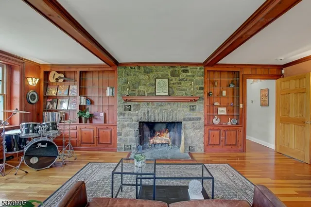 $1,345,000 | 121 Stanton Mountain Road, Lebanon, NJ 08833