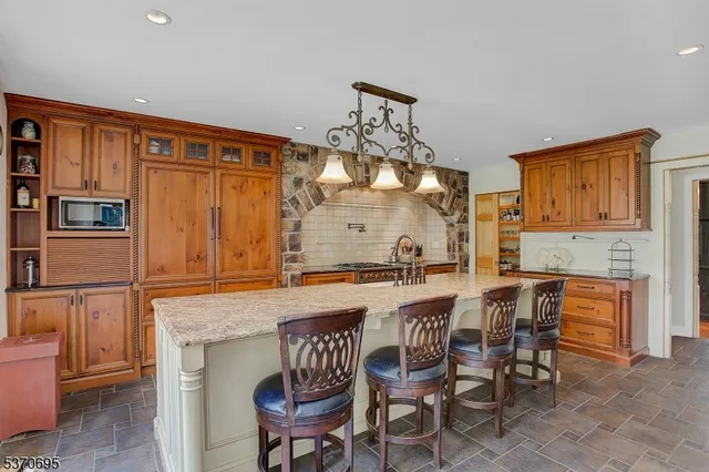 $1,345,000 | 121 Stanton Mountain Road, Lebanon, NJ 08833