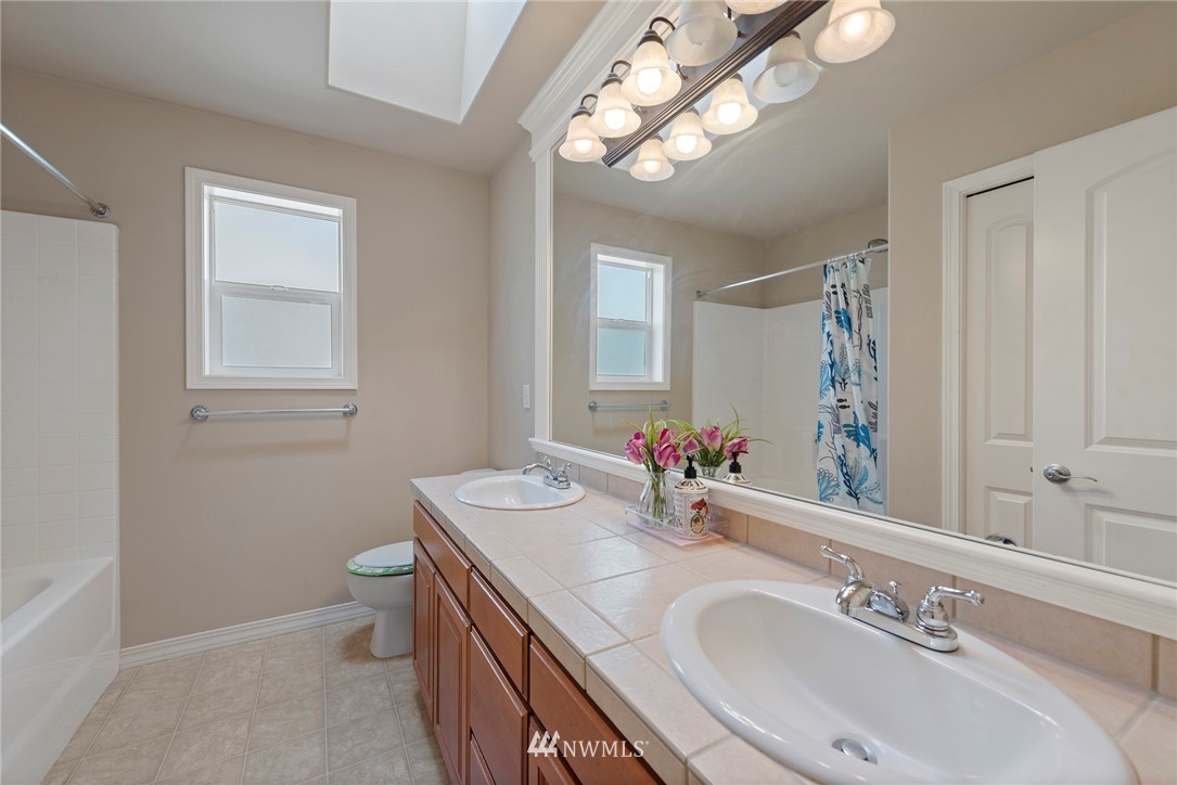 21304 37th Avenue Southeast Bothell, WA 98021 - Photo 27 of 35