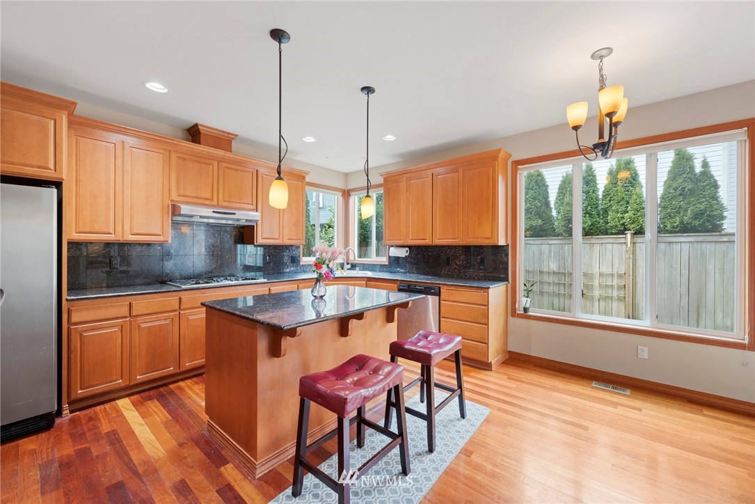 21304 37th Avenue Southeast Bothell, WA 98021 - Photo 9 of 35