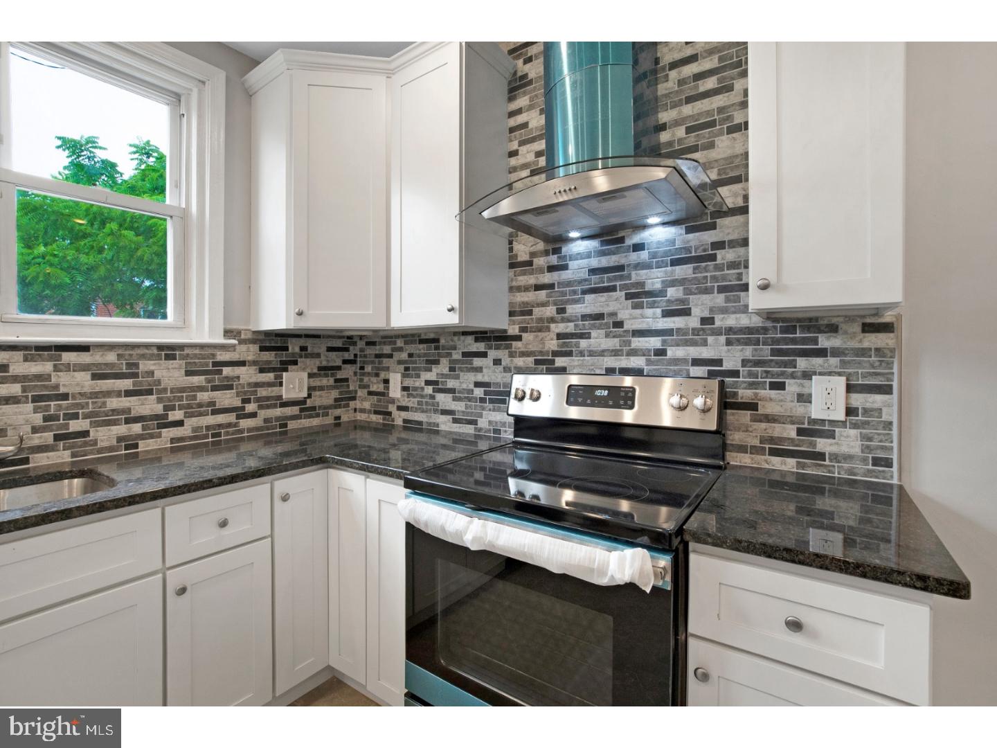 7404 Briar Road Philadelphia, PA 19138 - Photo 5 of 24 Kitchen