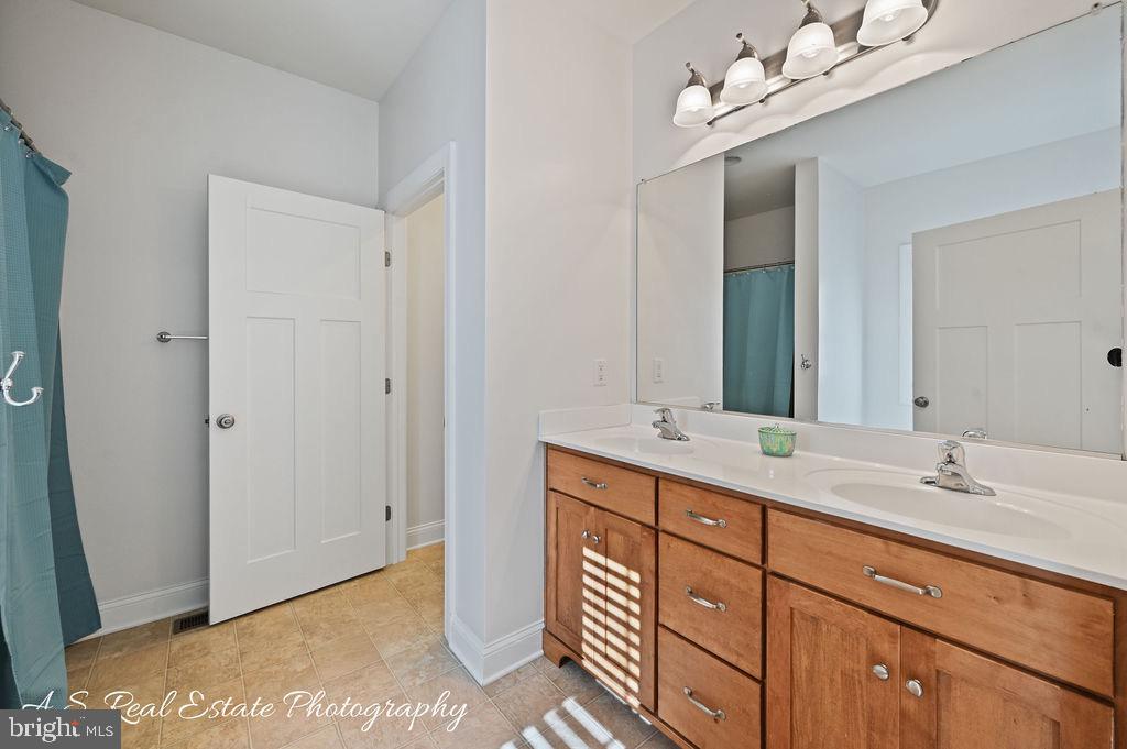 21007 Cool Spring Road Milton, DE 19968 - Photo 11 of 33 Primary Suite