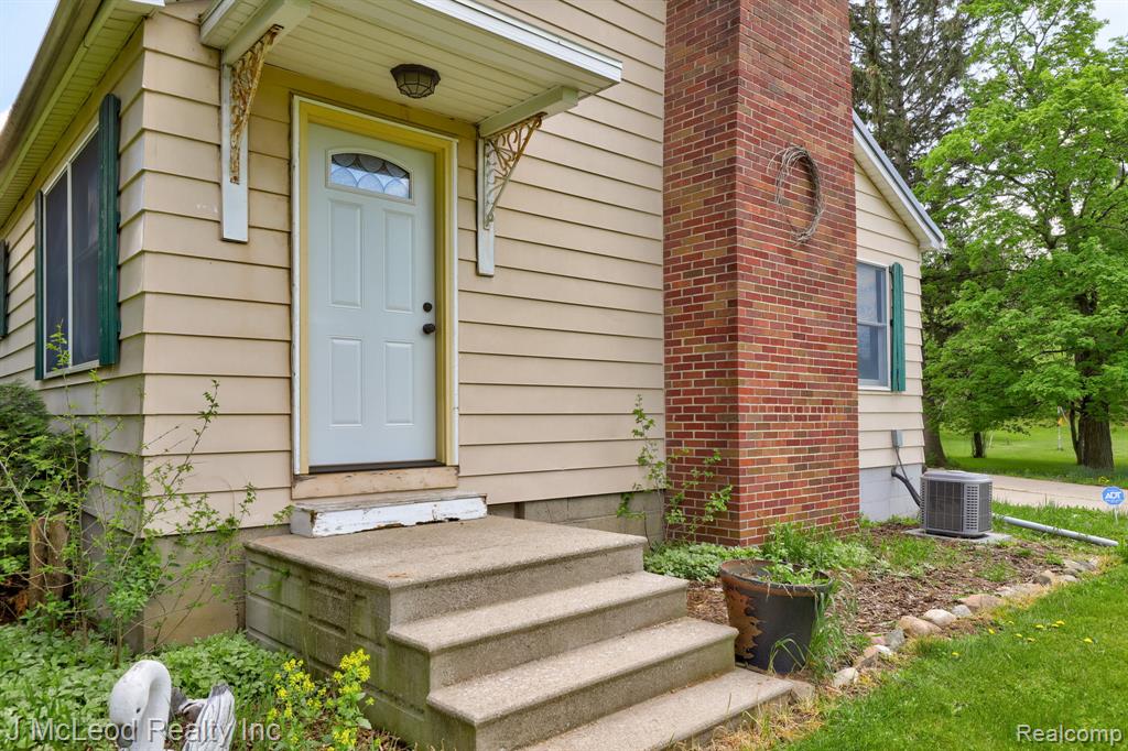 69 West Snover Road Mayville, MI 48744 - Photo 5 of 46 Gallery Image 5