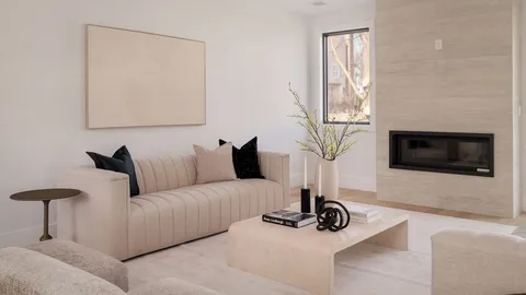 $1,799,000 | 27 Cross Street, Unit 27, Newton, MA 02465