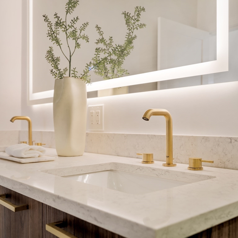 27 Cross Street, Unit 27 Newton, MA 02465 - Photo 24 of 38