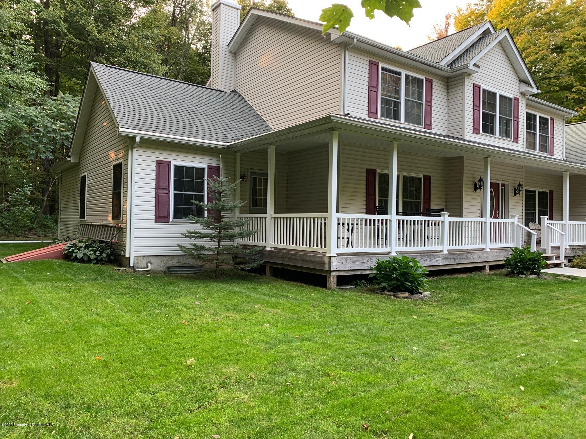 211 Freedom Way Moscow, PA 18444 - Photo 2 of 60 Gallery Image 2