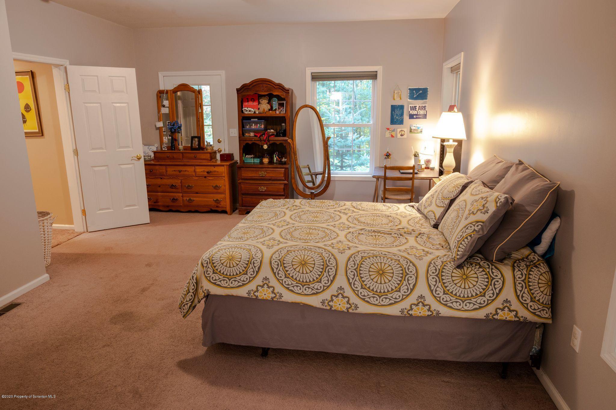 211 Freedom Way Moscow, PA 18444 - Photo 31 of 60 Gallery Image 31