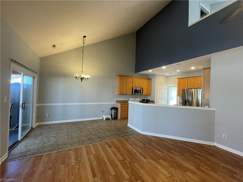 1579 Pondhaven Drive High Point, NC 27265 - Photo 11 of 46