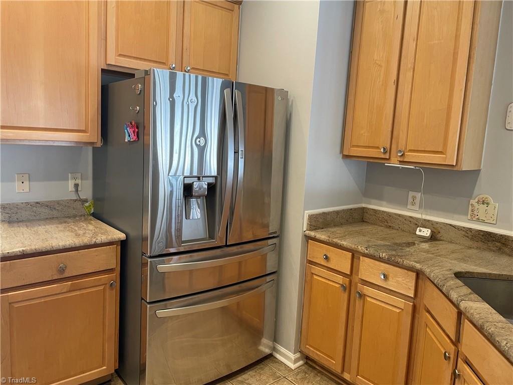 1579 Pondhaven Drive High Point, NC 27265 - Photo 14 of 46