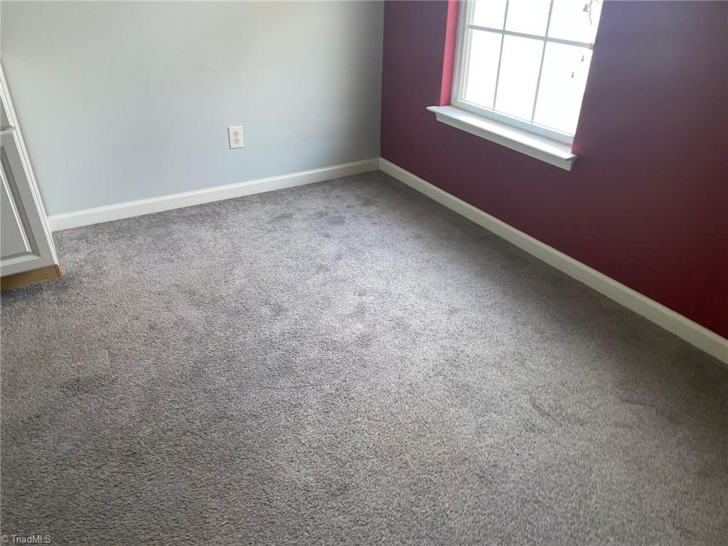 1579 Pondhaven Drive High Point, NC 27265 - Photo 29 of 46