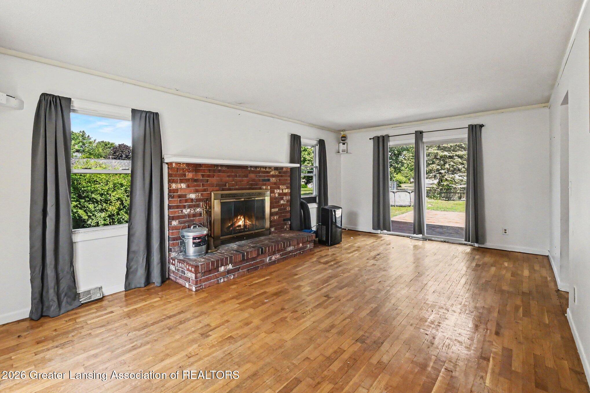 1072 Otto Road Charlotte, MI 48813 - Photo 6 of 27 008_file_8144
