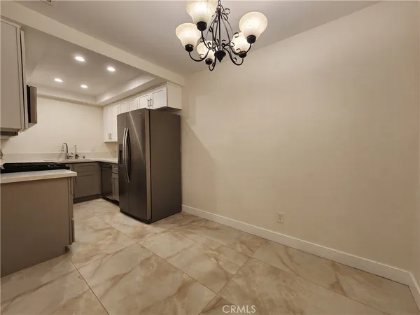 $2,995 | 408 Burchett Street, Unit 6, Glendale, CA 91203