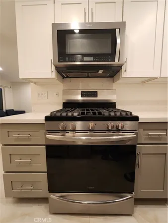 $2,995 | 408 Burchett Street, Unit 6, Glendale, CA 91203
