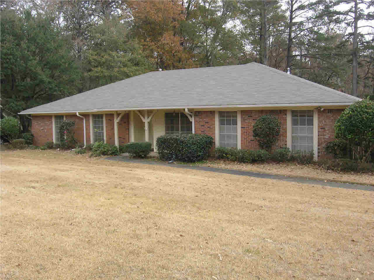 303 Camp Garaywa Road Clinton, MS 39056 - Photo 2 of 17 front view