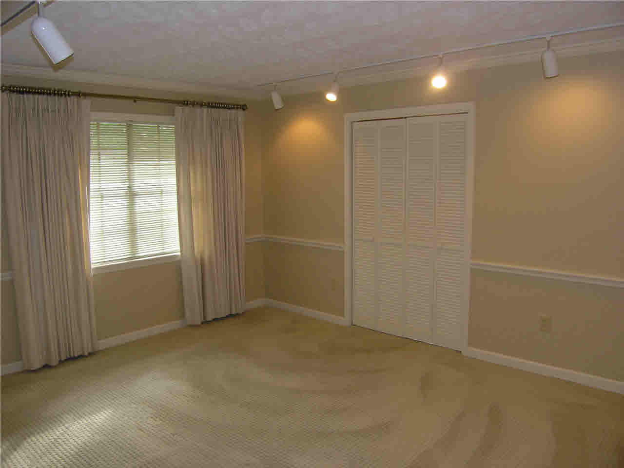 303 Camp Garaywa Road Clinton, MS 39056 - Photo 5 of 17 dining room