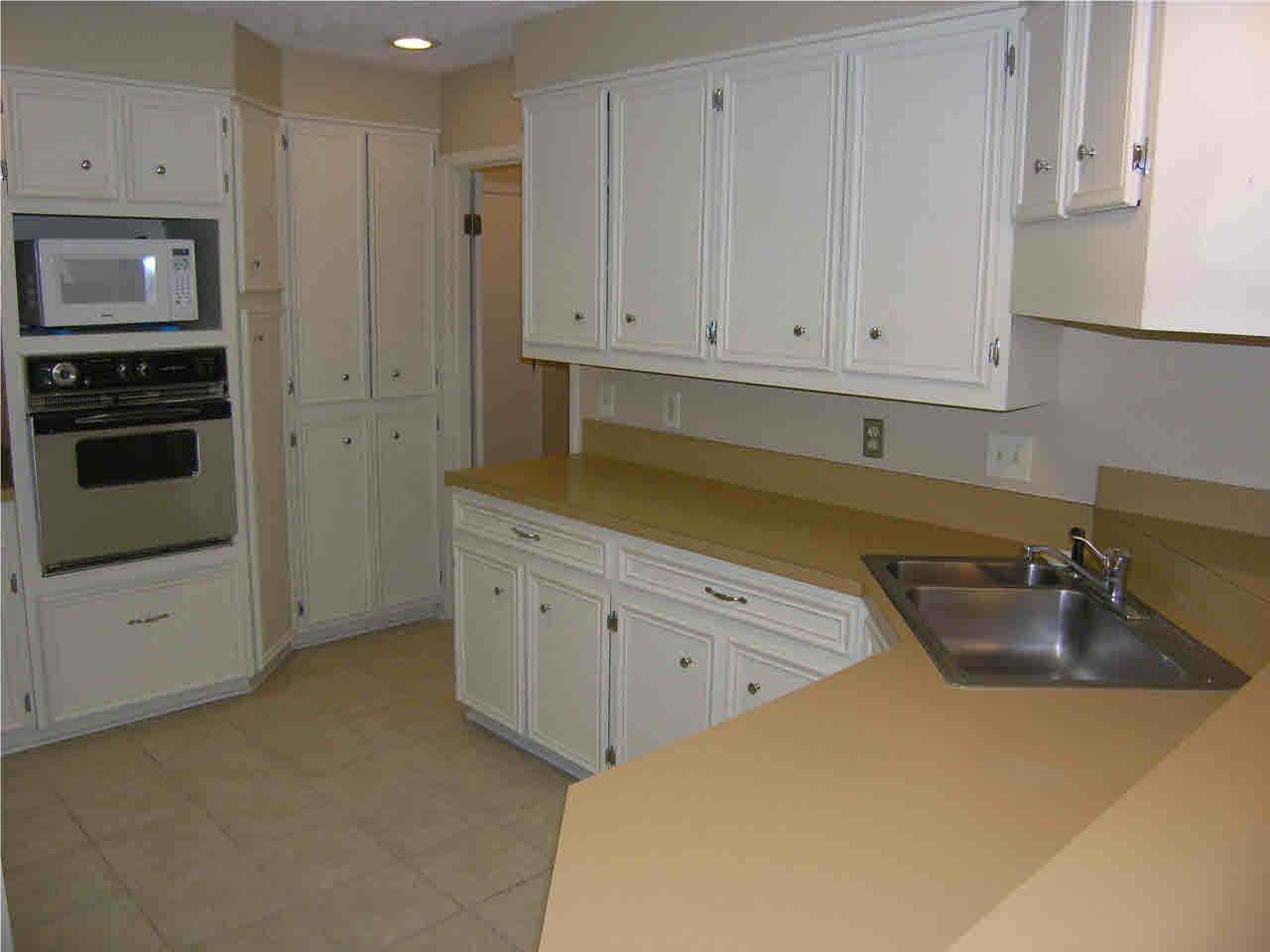 303 Camp Garaywa Road Clinton, MS 39056 - Photo 7 of 17 kitchen