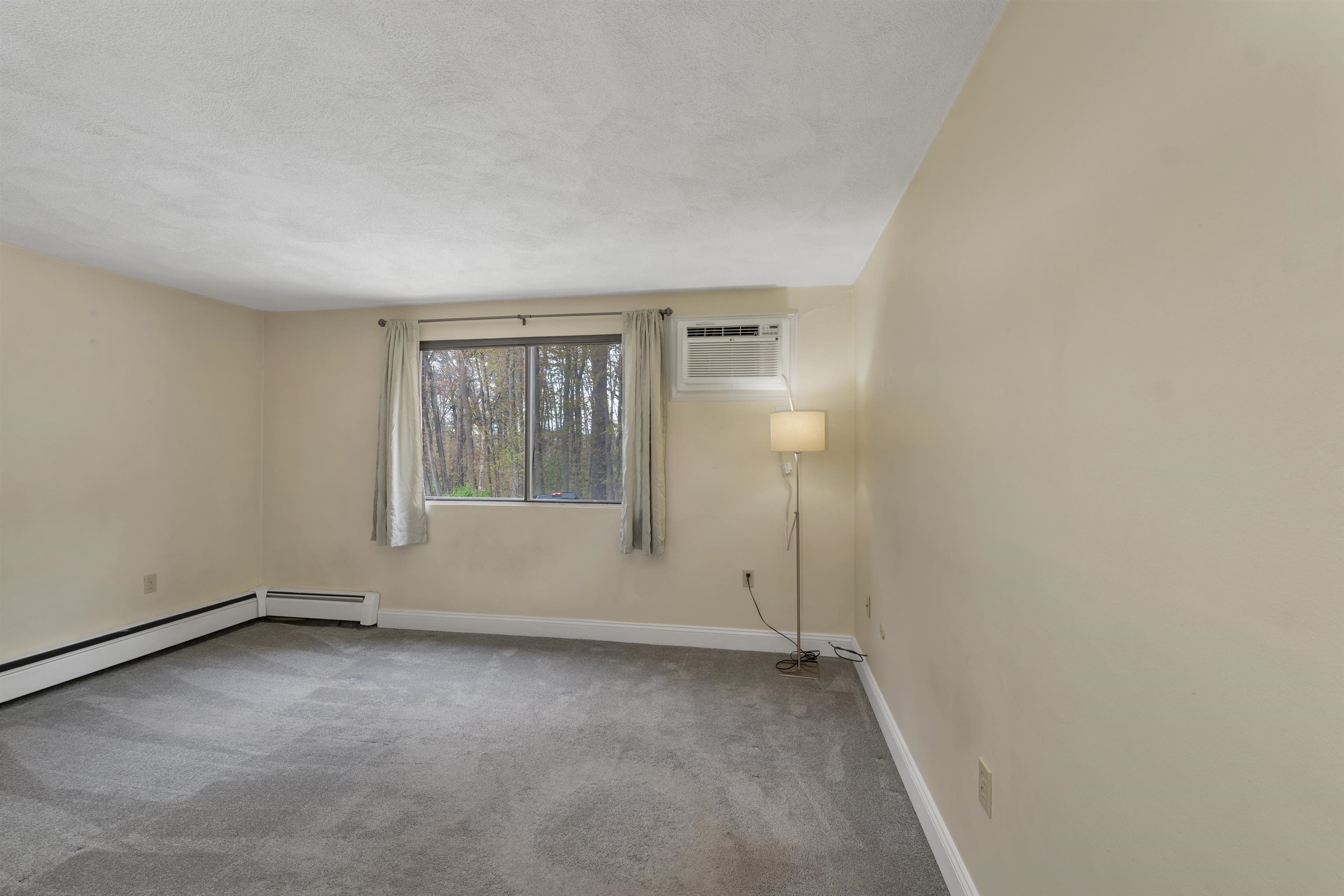 31 Andrew Street, Unit 19 Manchester, NH 03104 - Photo 11 of 22