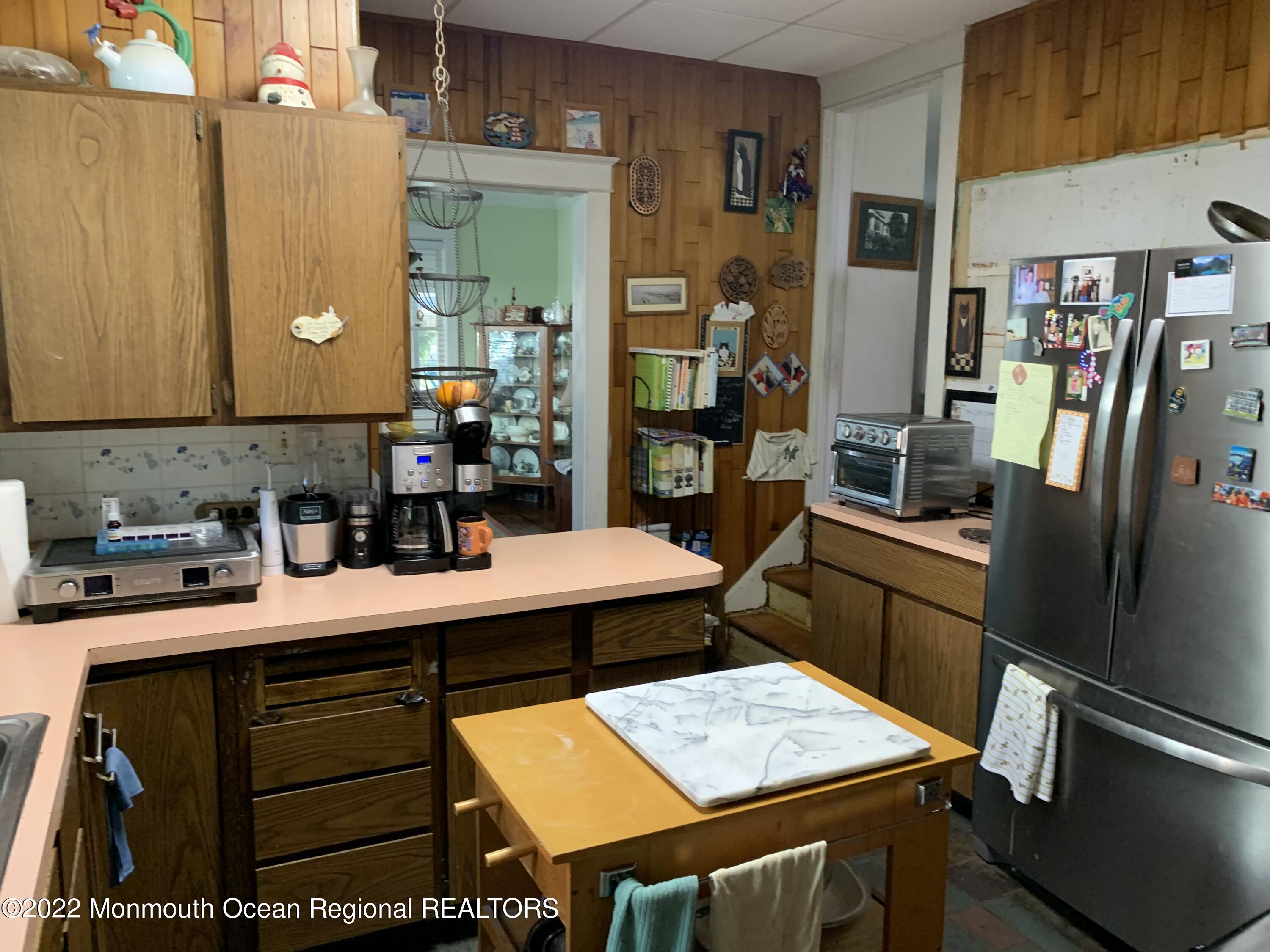 407 River Road Fair Haven, NJ 07704 - Photo 12 of 17 C7CA4121-3C8A-4105-AB9B-8F559FCD5263