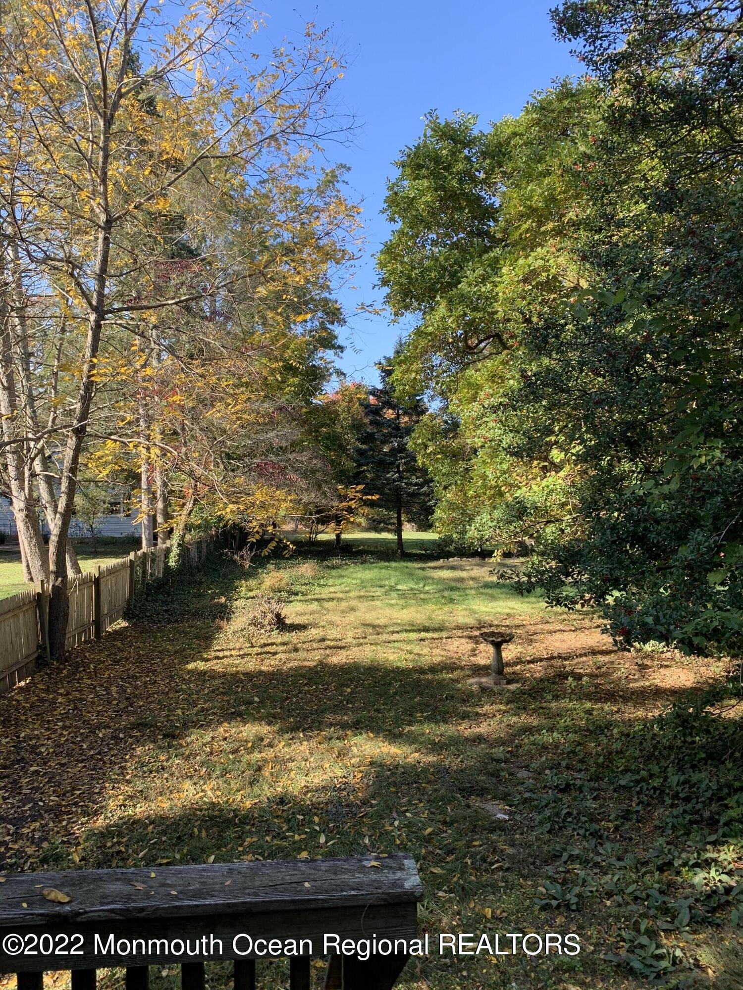 407 River Road Fair Haven, NJ 07704 - Photo 5 of 17 C5BEFE3D-3E0D-4B05-B8AF-87D6E44340C4